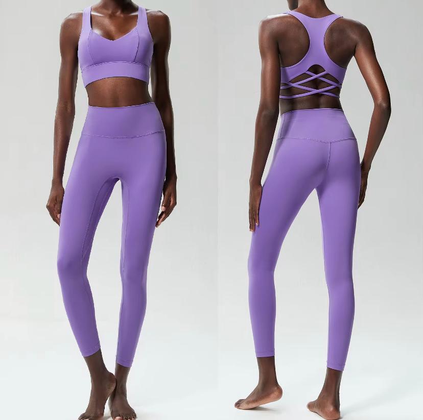 ELVIA – Sırt İp Detaylı Crop Spor Takım