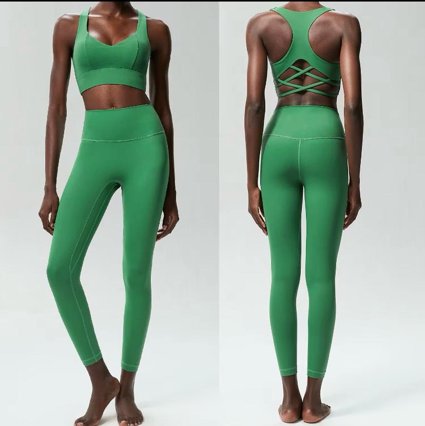 ELVIA – Sırt İp Detaylı Crop Spor Takım