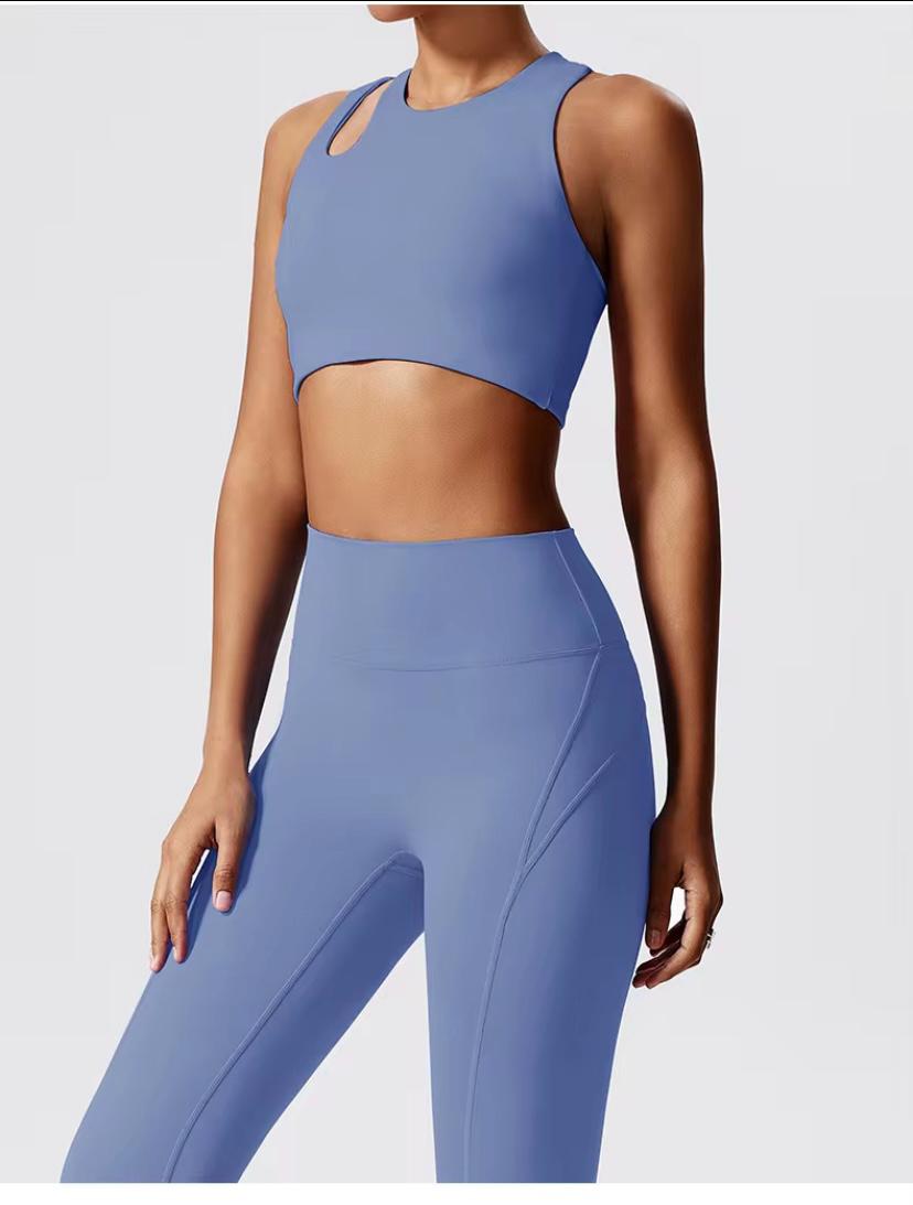 SELARA – Omuz Dekolteli Crop Spor Takım