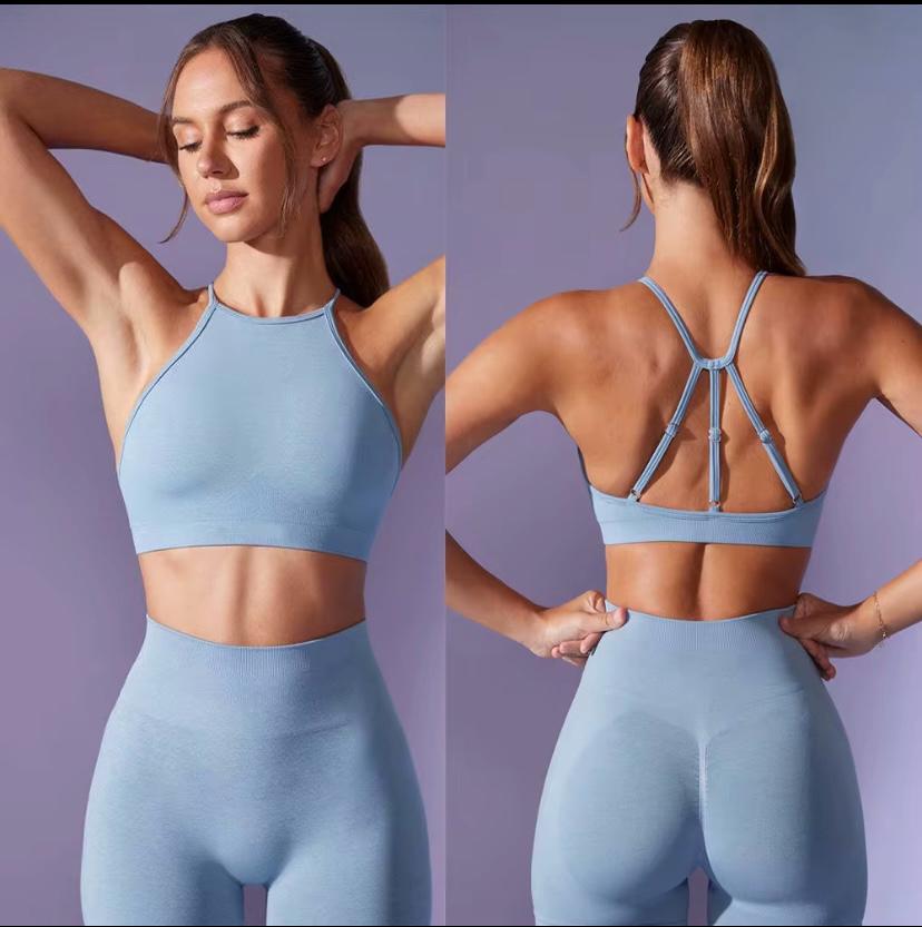 NIVRA – Halter Yaka Sırt İp Detaylı Crop Tayt Takım